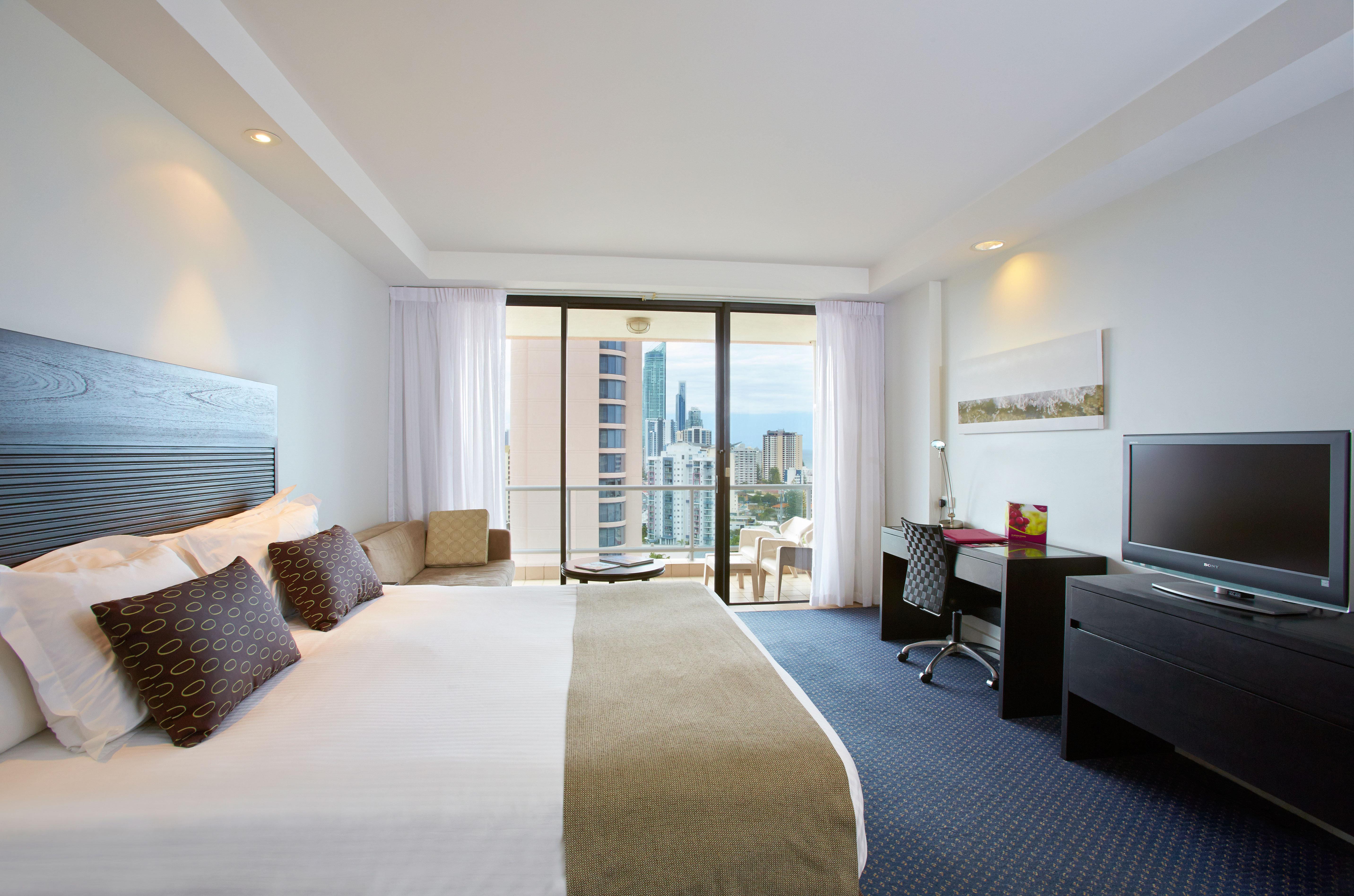 Crowne Plaza Surfers Paradise By Ihg Gold Coast Exterior photo