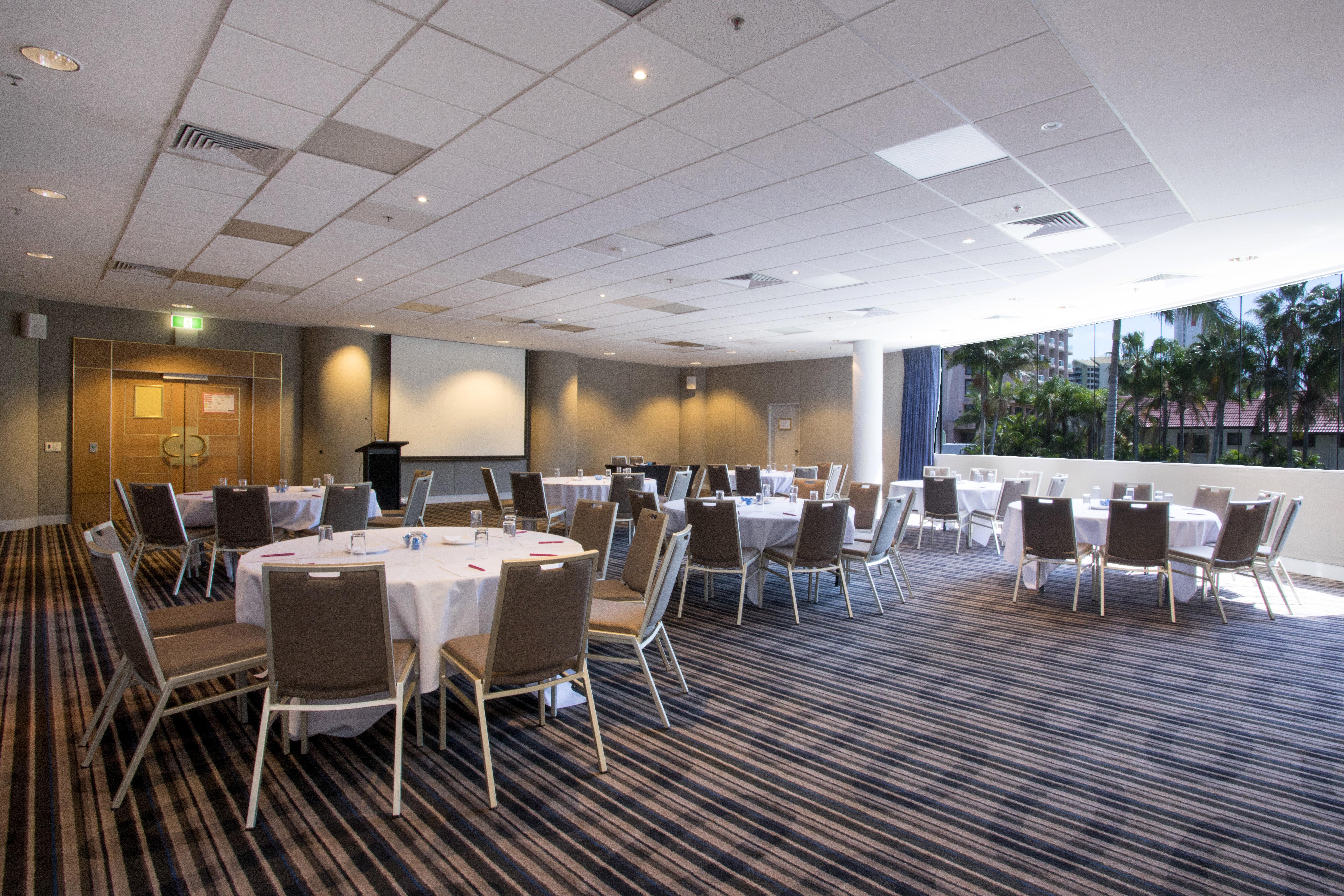 Crowne Plaza Surfers Paradise By Ihg Gold Coast Exterior photo